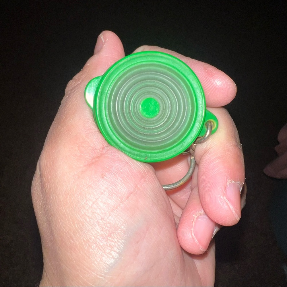 Mini Green Keychain Tupperware - Picture 2 of 4